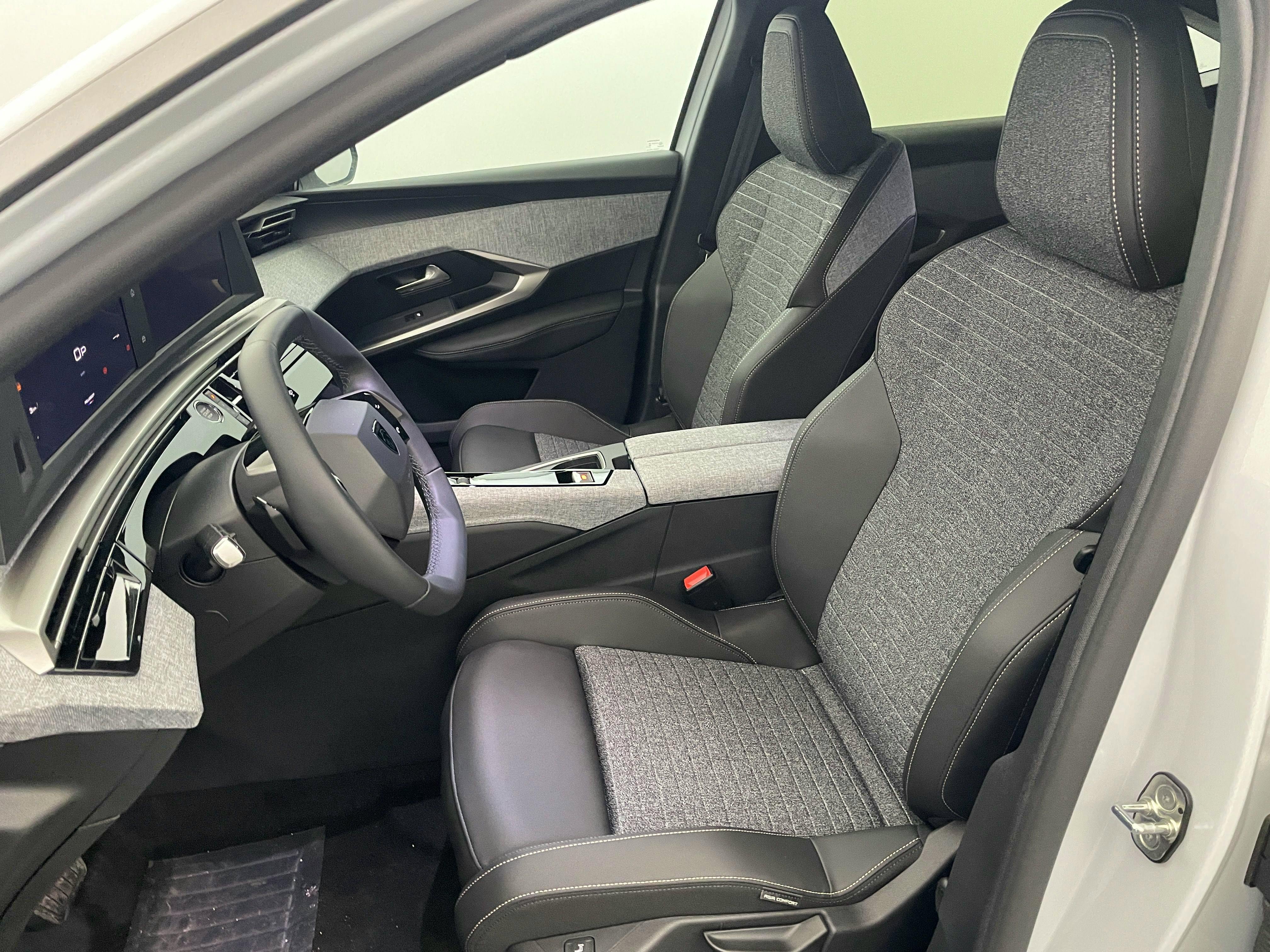 Peugeot 3008 NOUVEAU  Hybrid 145 e-DCS6 Allure occasion - Photo 9