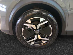 Peugeot 2008  Hybrid 145 e-DCS6 Allure occasion - Photo 17