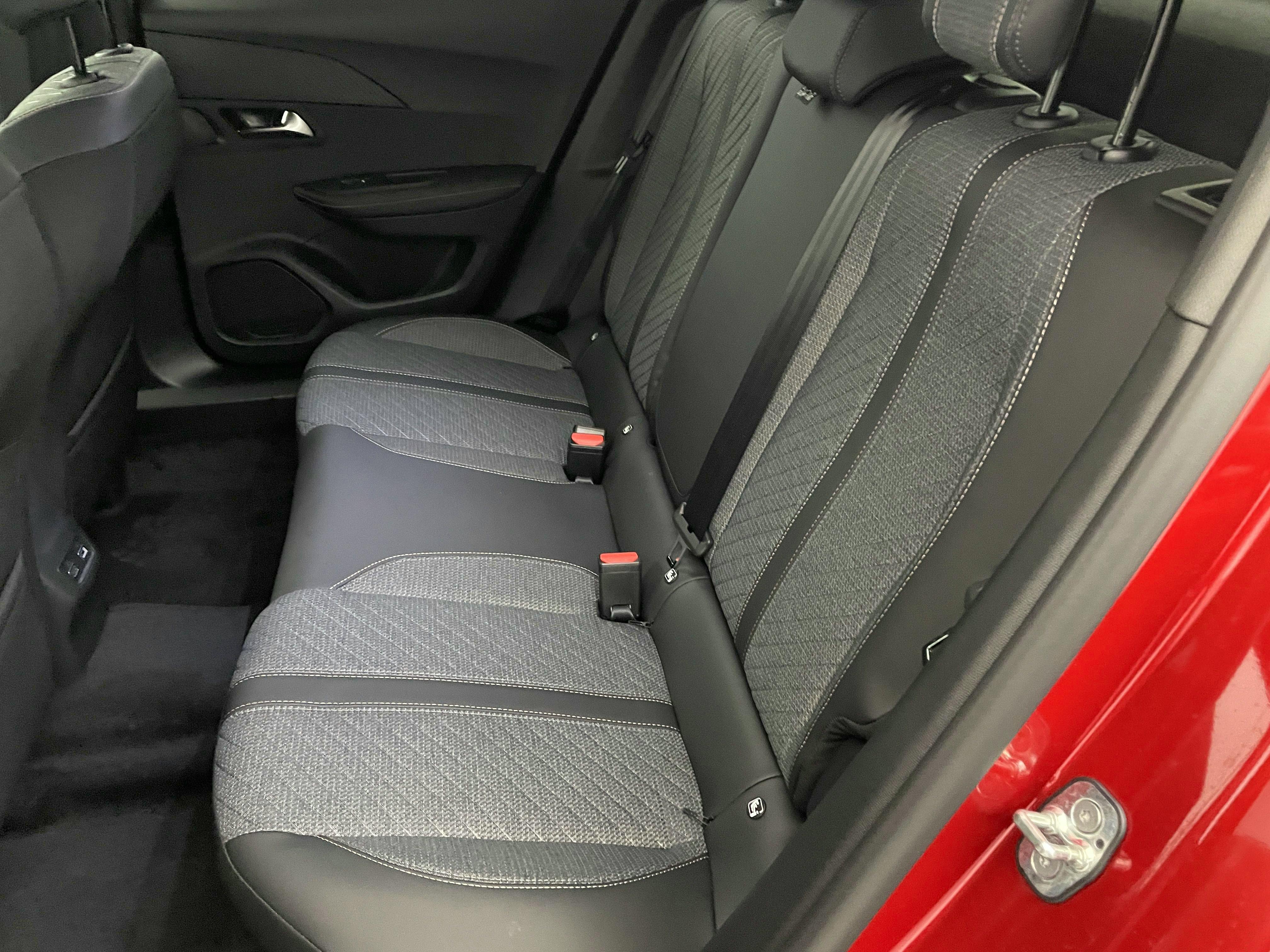 Peugeot 2008 NOUVEAU  Hybrid 136 e-DCS6 Allure occasion - Photo 10
