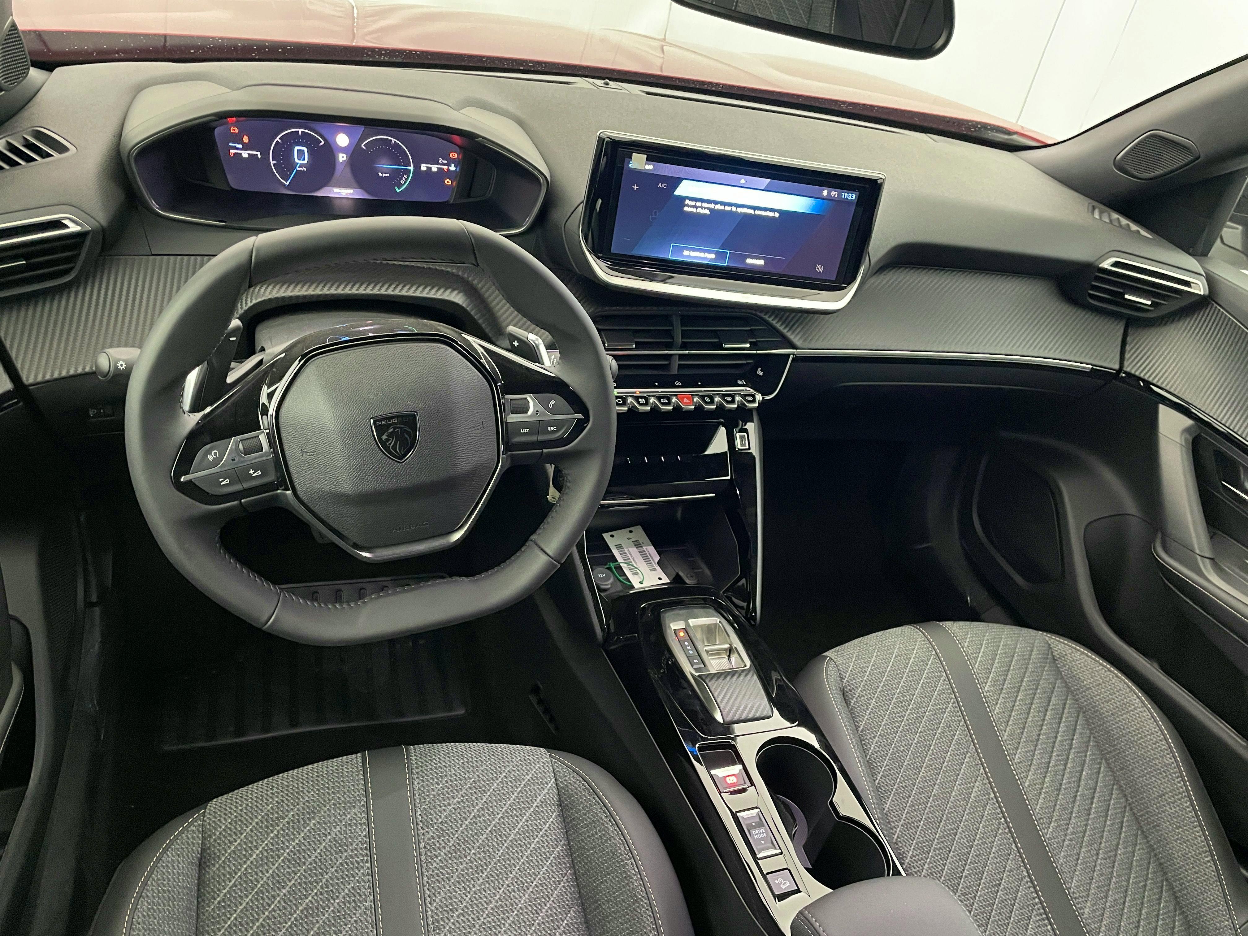 Peugeot 2008 NOUVEAU  Hybrid 136 e-DCS6 Allure occasion - Photo 11