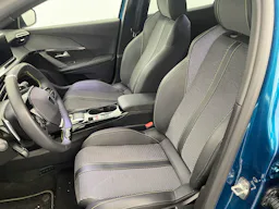 Peugeot 2008 NOUVEAU  Hybrid 145 e-DCS6 GT occasion - Photo 9