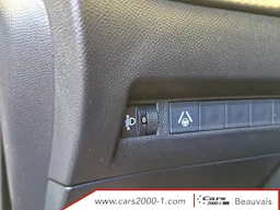 Peugeot 2008 Hybrid 145 e-DCS6 Allure occasion - Photo 17