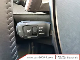 Peugeot 2008  Hybrid 145 e-DCS6 Allure occasion - Photo 12