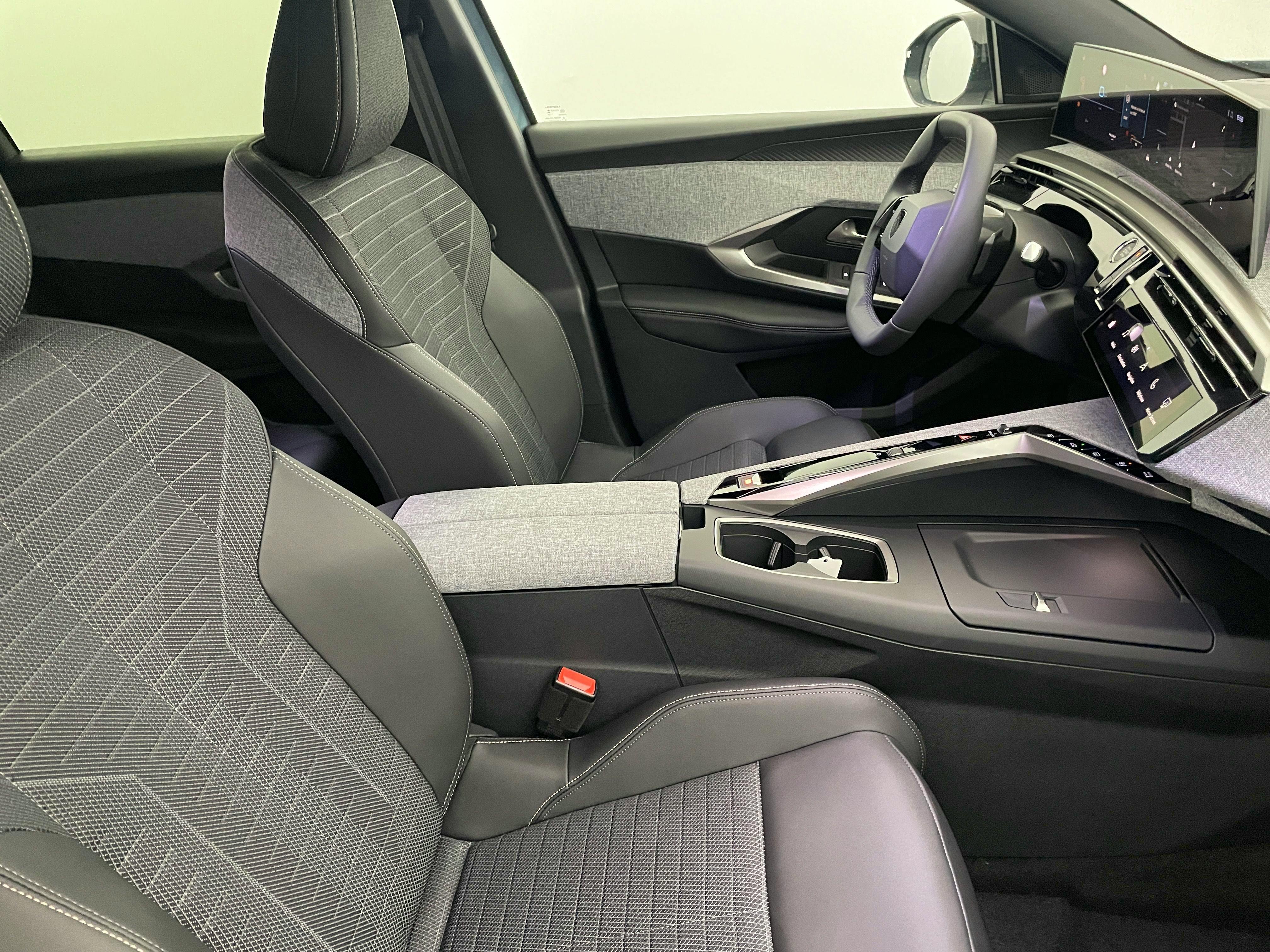 Peugeot 3008 NOUVEAU  Hybrid 136 e-DCS6 Allure occasion - Photo 13