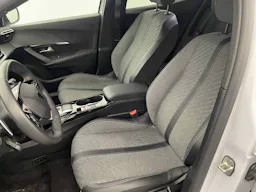 Peugeot 2008 NOUVEAU  Hybrid 145 e-DCS6 Allure occasion - Photo 9