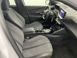 Peugeot 2008 NOUVEAU Hybrid 145 e-DCS6 Allure occasion - Photo 13