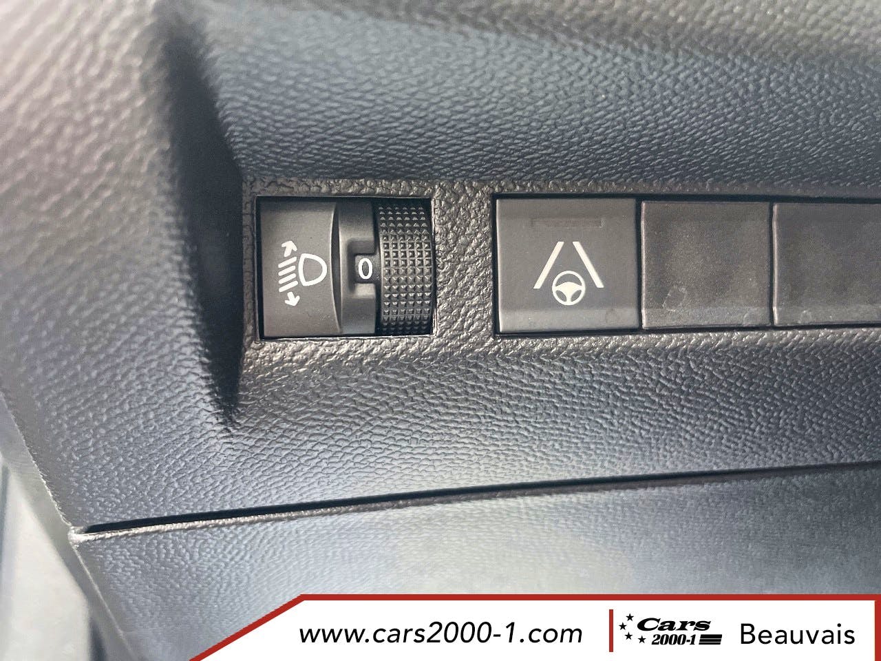 Peugeot 2008  Hybrid 136 e-DCS6 Allure occasion - Photo 12