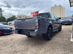 Isuzu D-Max CREW CABINE A/T NITRO SPORT 2.2l BVA8 occasion - Photo 4
