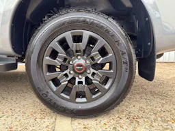 Isuzu D-Max  CREW CABINE A/T NITRO SPORT 2.2l BVA8 occasion - Photo 8