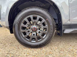 Isuzu D-Max  CREW CABINE A/T NITRO SPORT 2.2l BVA8 occasion - Photo 9