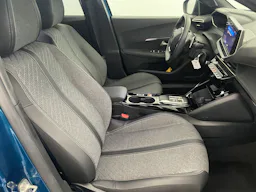 Peugeot 2008 NOUVEAU  Hybrid 145 e-DCS6 Allure occasion - Photo 13