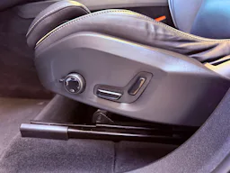 Volvo XC60  T6 AWD Hybride rechargeable 253 ch+145 ch Geartronic 8 Plus Style Dark occasion - Photo 19